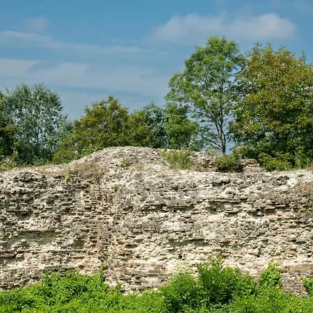 Obedska Bara - Retreat House بيت ضيافة