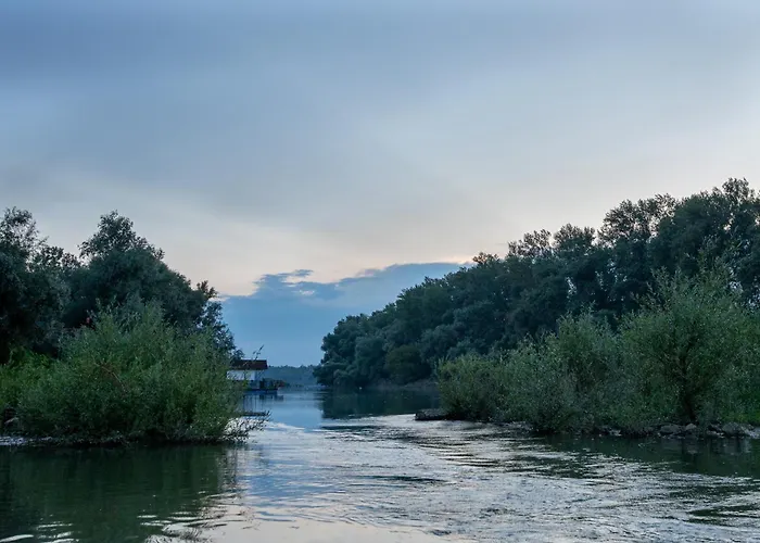 Gasthuis Obedska Bara - Retreat House Kupinovo